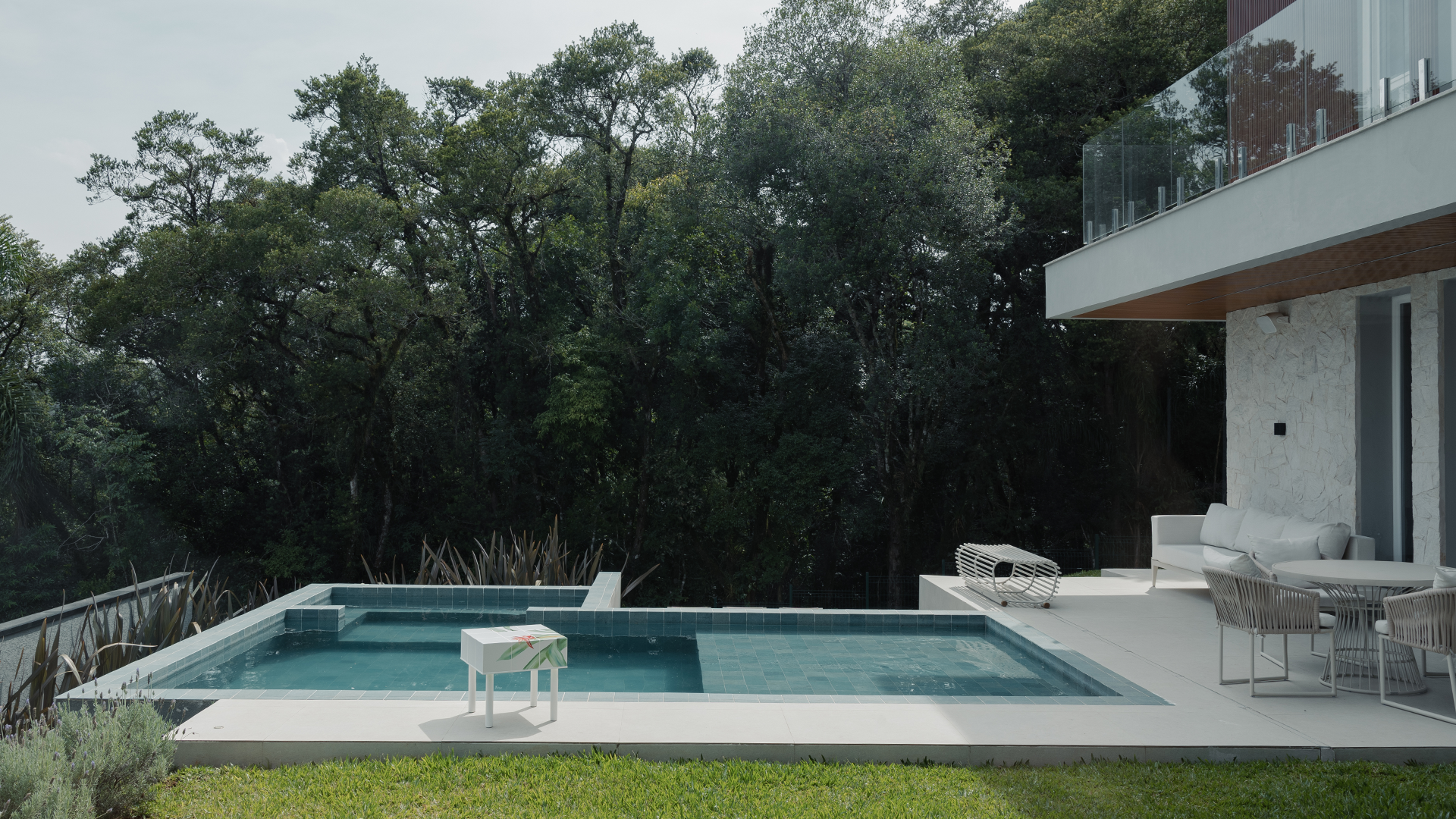 Projetos arquitetônicos residenciais por Nicolle Nogueira